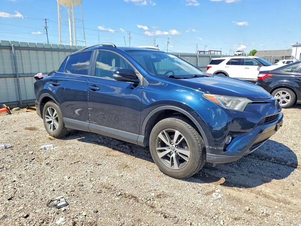 2017 TOYOTA RAV4 XLE  
