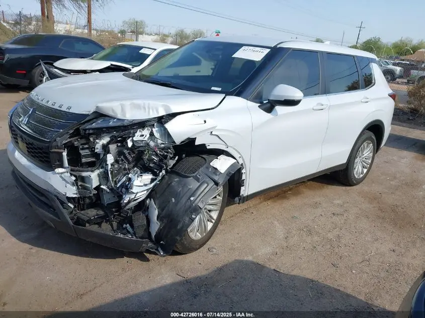 2024 MITSUBISHI OUTLANDER ES 2.5 2WD