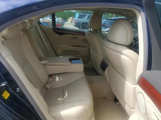 2011 LEXUS LS 460  