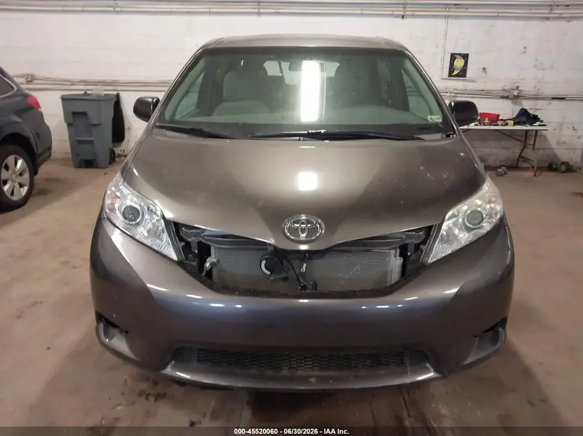 2017 TOYOTA SIENNA L 7 PASSENGER