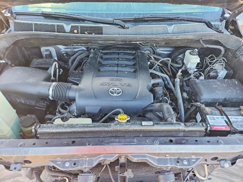 2016 TOYOTA TUNDRA CREWMAX SR5  