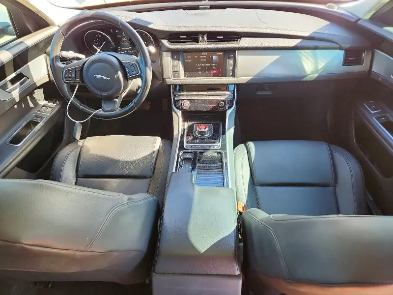 2018 JAGUAR XF   