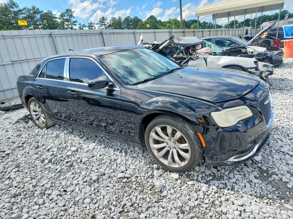 2016 CHRYSLER 300 LIMITED  