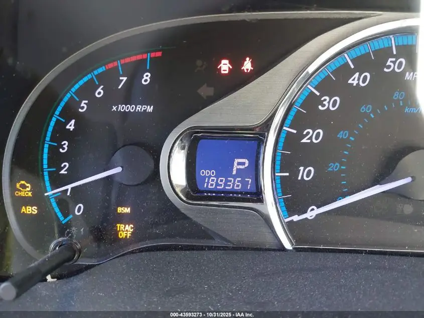 2014 TOYOTA SIENNA XLE V6 8 PASSENGER