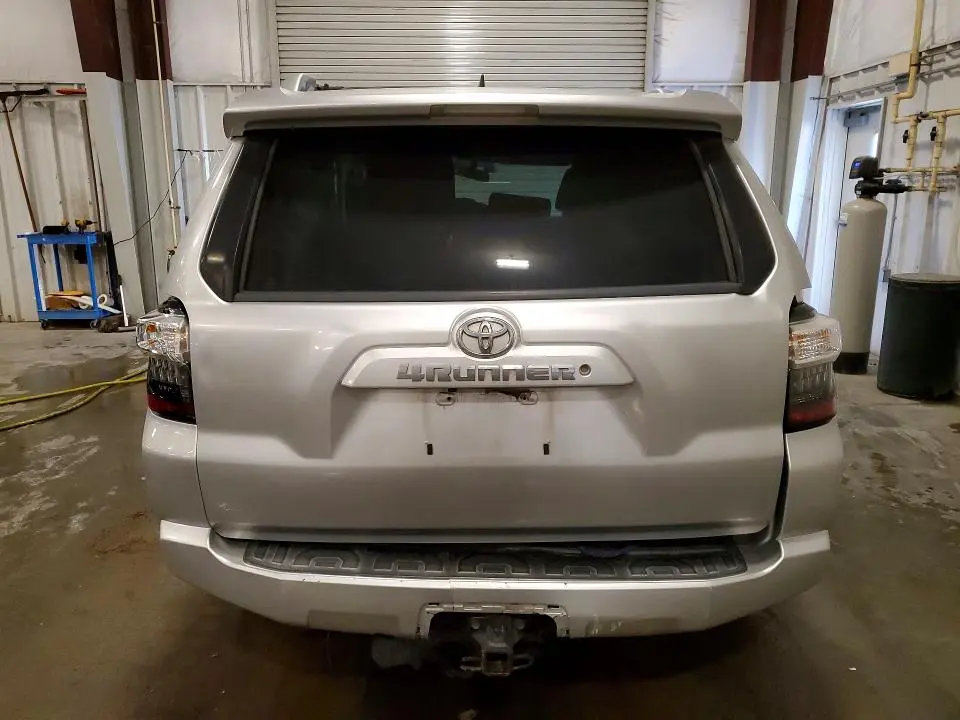 2016 TOYOTA 4RUNNER SR5  