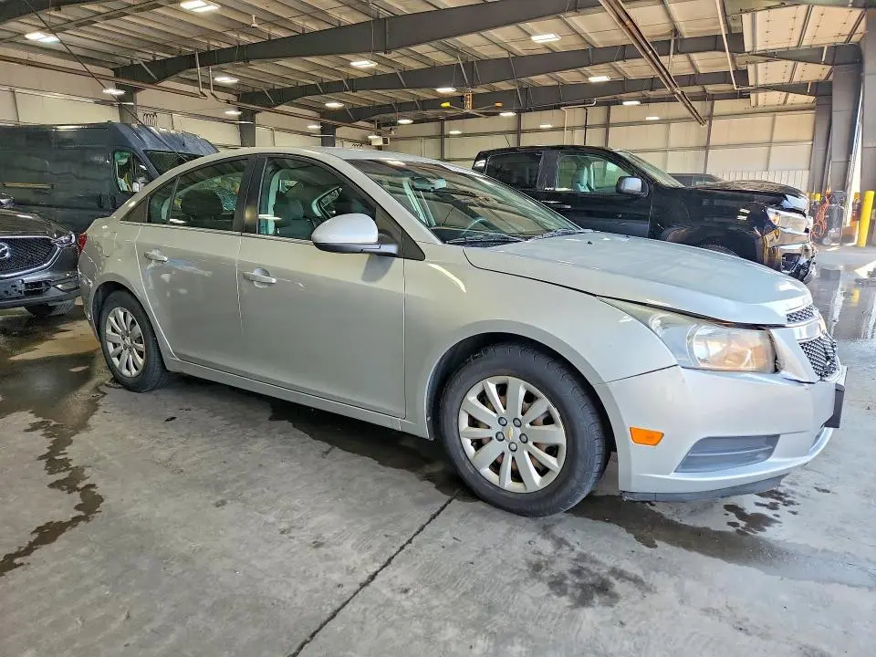 2011 CHEVROLET CRUZE LT  