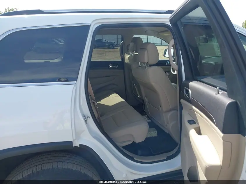 2018 JEEP GRAND CHEROKEE LAREDO E 4X4