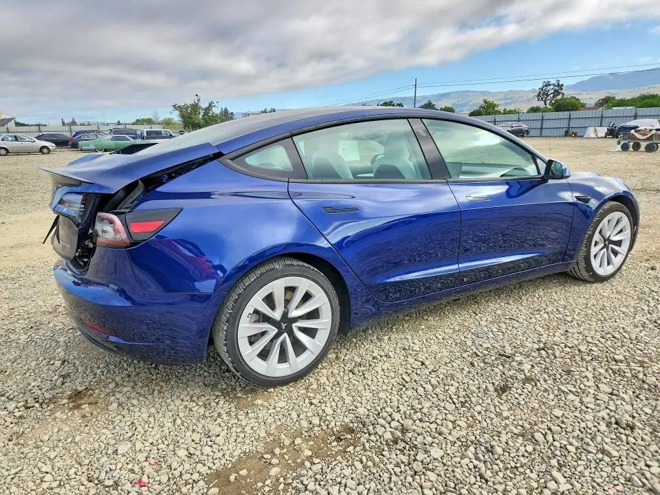 2022 TESLA MODEL 3   