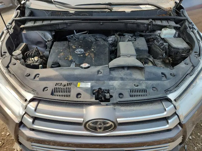 2019 TOYOTA HIGHLANDER LE PLUS  