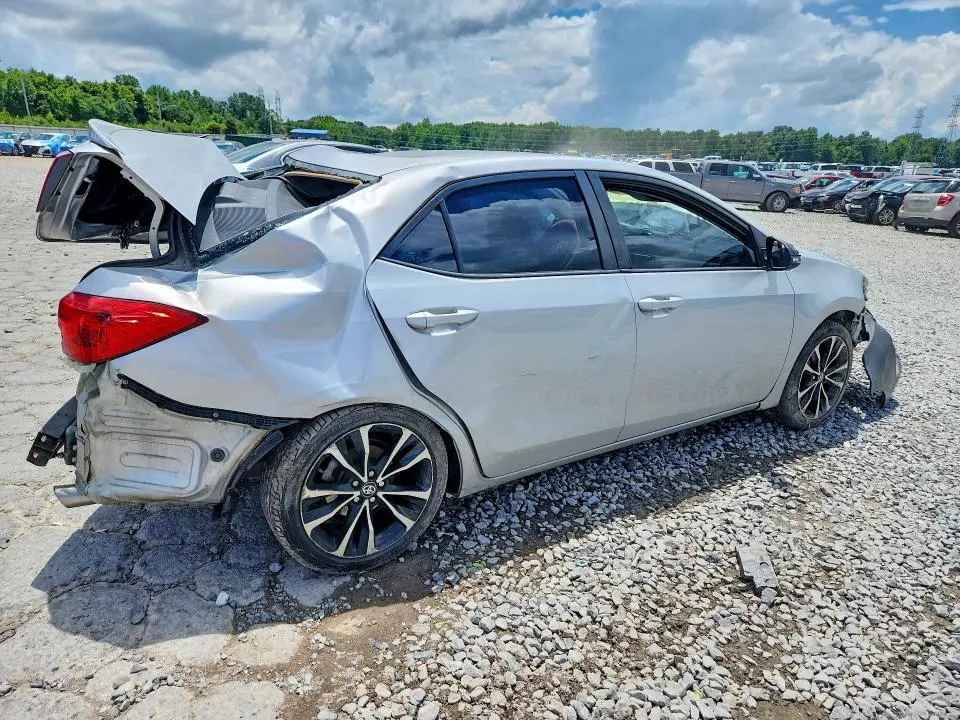 2017 TOYOTA COROLLA SE  