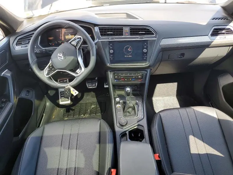 2024 VOLKSWAGEN TIGUAN SE R-LINE BLACK  