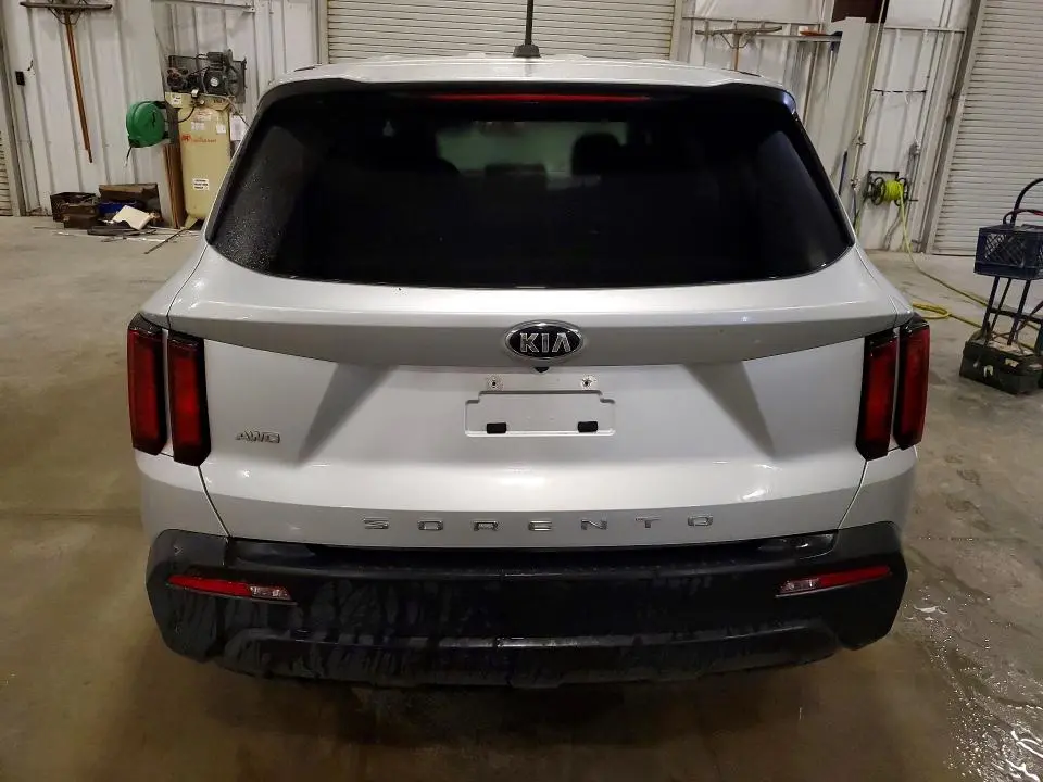 2021 KIA SORENTO LX  