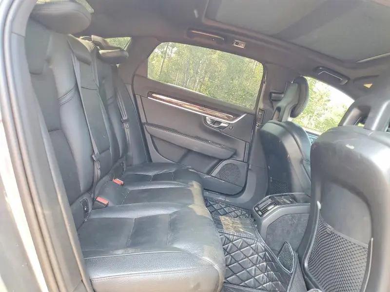 2018 VOLVO S90 T6 MOMENTUM  