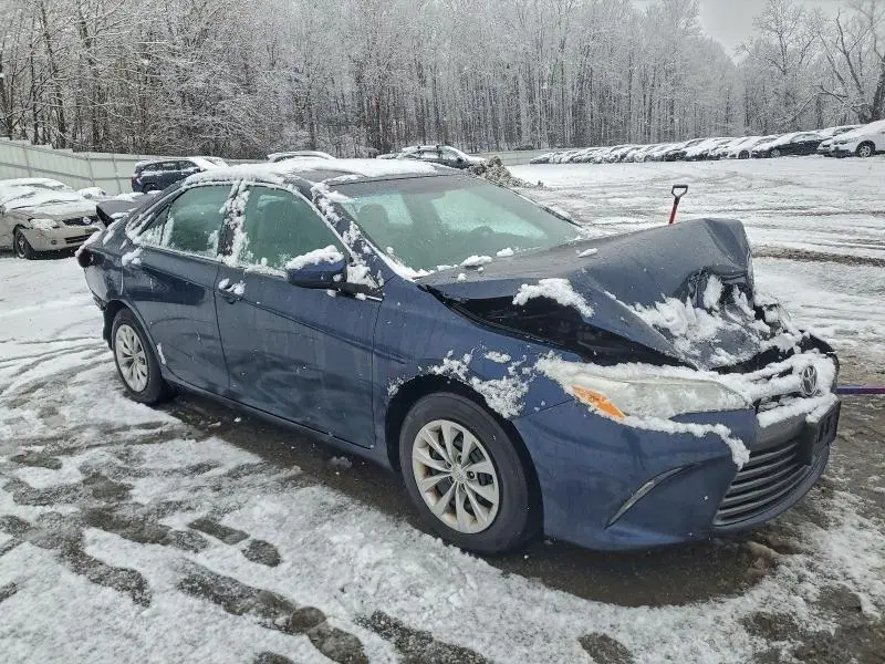 2016 TOYOTA CAMRY LE  