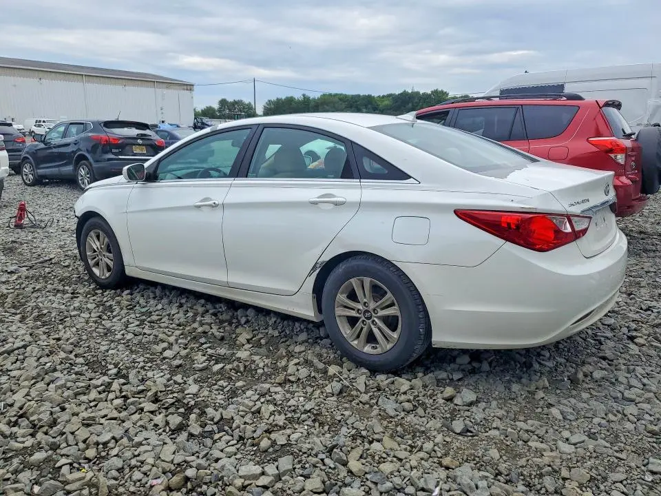 2013 HYUNDAI SONATA GLS  