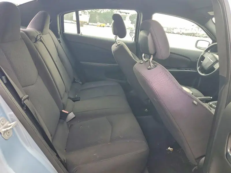 2013 CHRYSLER 200 LX  