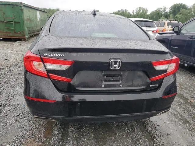 2018 HONDA ACCORD TOURING  