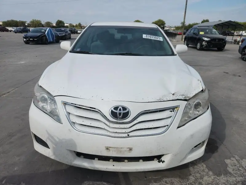 2011 TOYOTA CAMRY BASE  