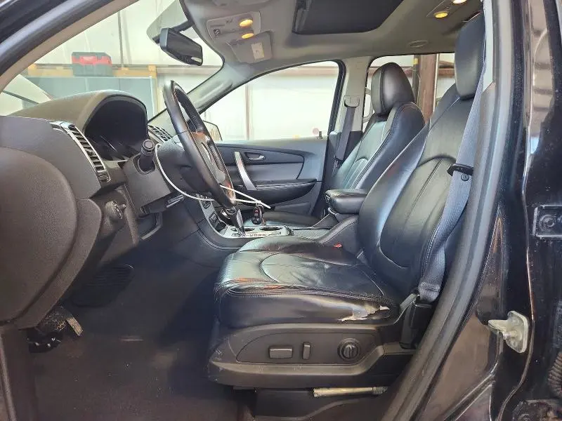 2010 GMC ACADIA SLT-2  