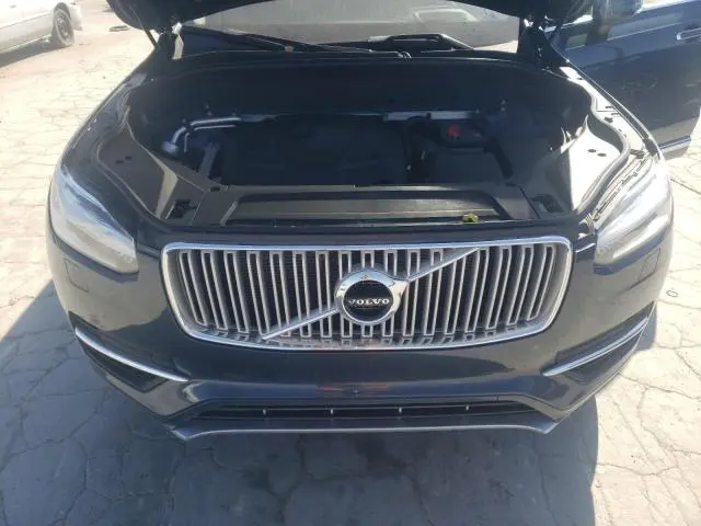 2018 VOLVO XC90 T6  