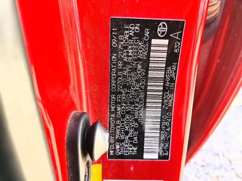 2011 TOYOTA PRIUS THREE  