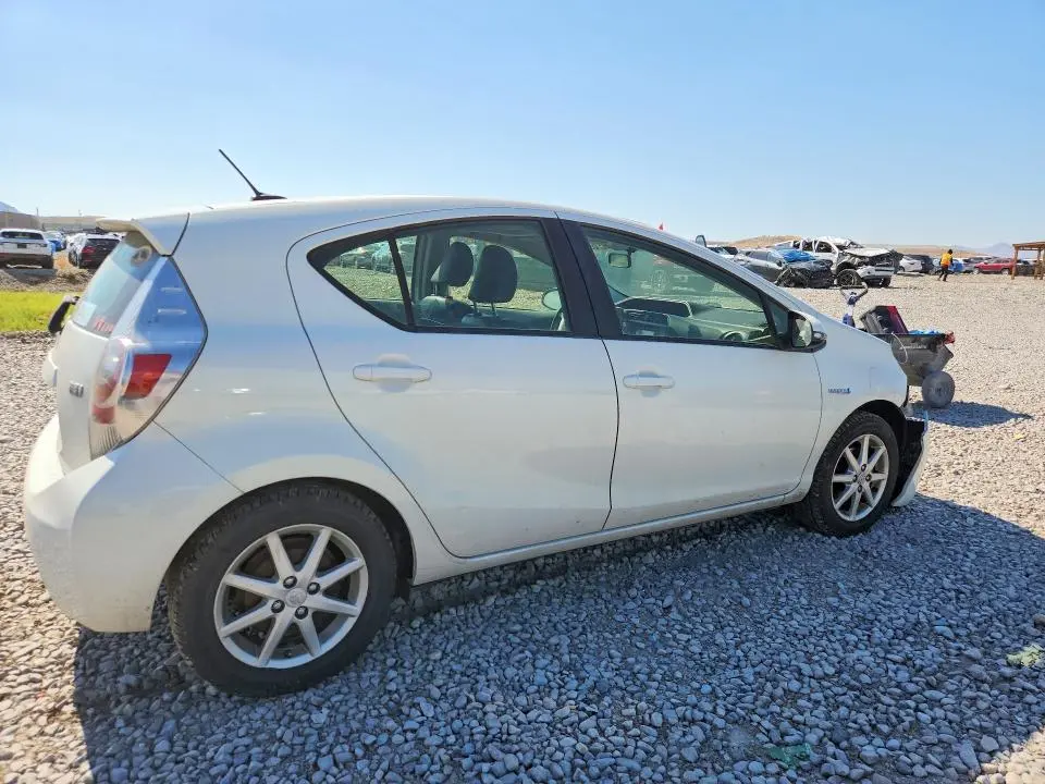 2014 TOYOTA PRIUS C FOUR  