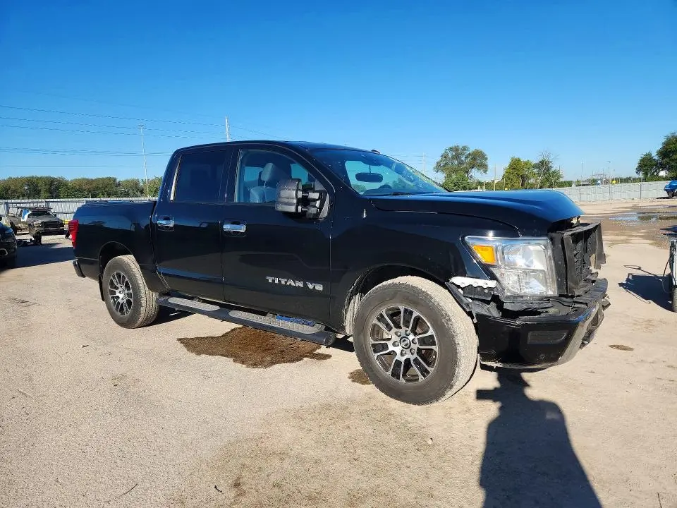 2020 NISSAN TITAN SV  
