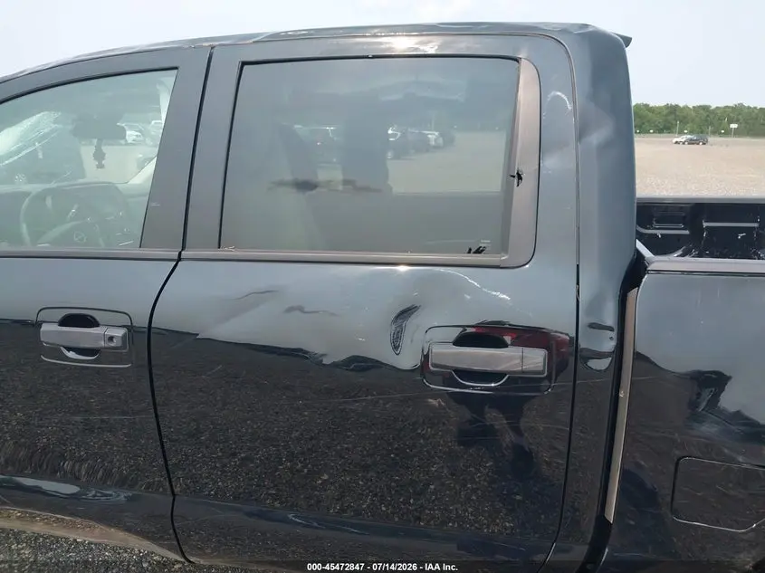 2024 NISSAN TITAN  