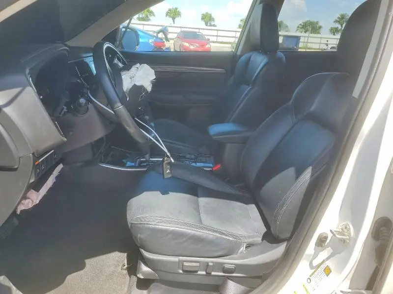 2020 MITSUBISHI OUTLANDER SE  