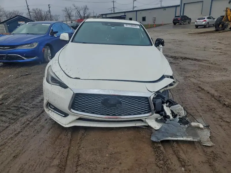 2019 INFINITI Q60 PURE  