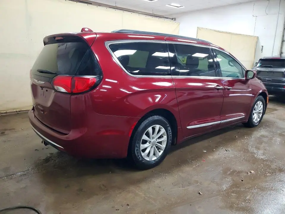 2017 CHRYSLER PACIFICA TOURING L  