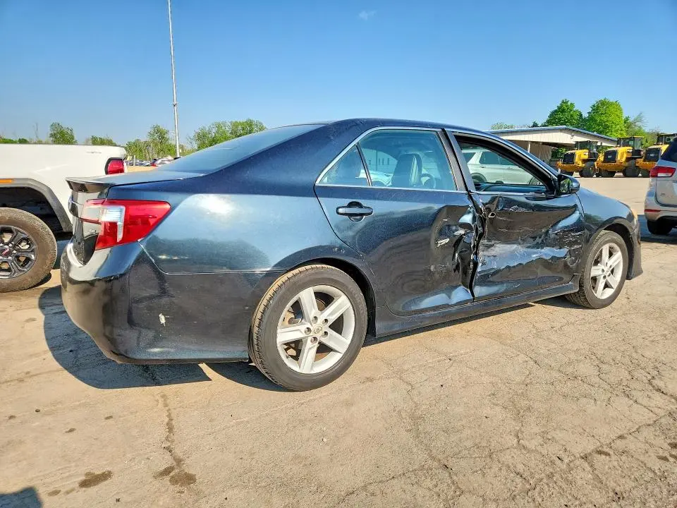 2012 TOYOTA CAMRY SE  