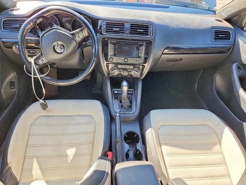 2015 VOLKSWAGEN JETTA SE  