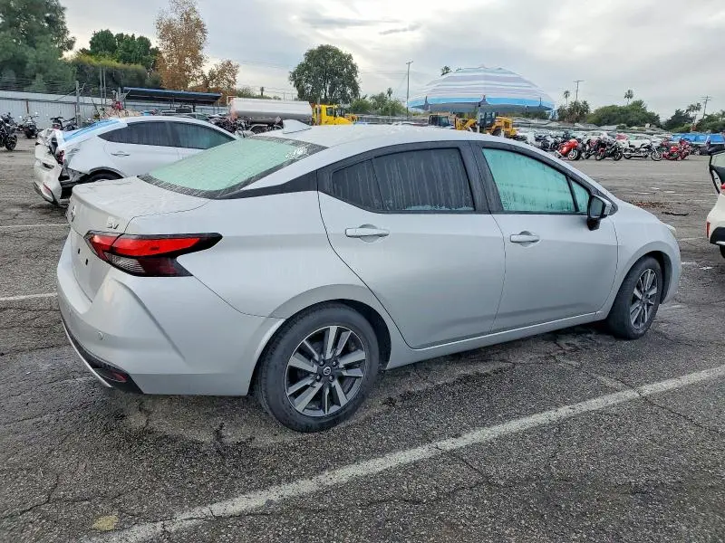 2021 NISSAN VERSA SV  