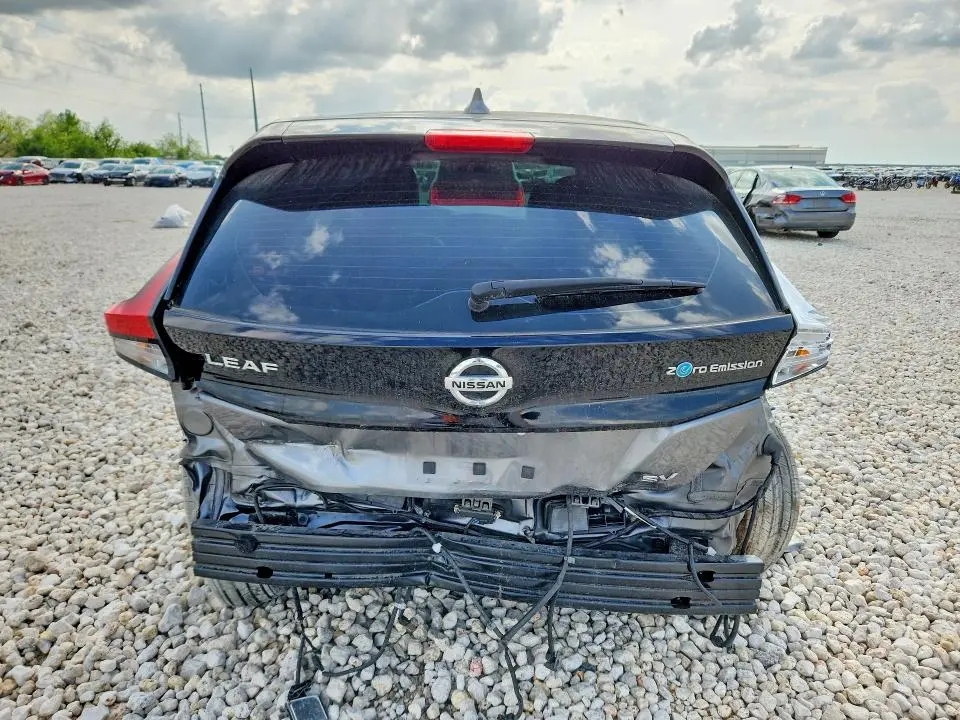 2022 NISSAN LEAF SV  