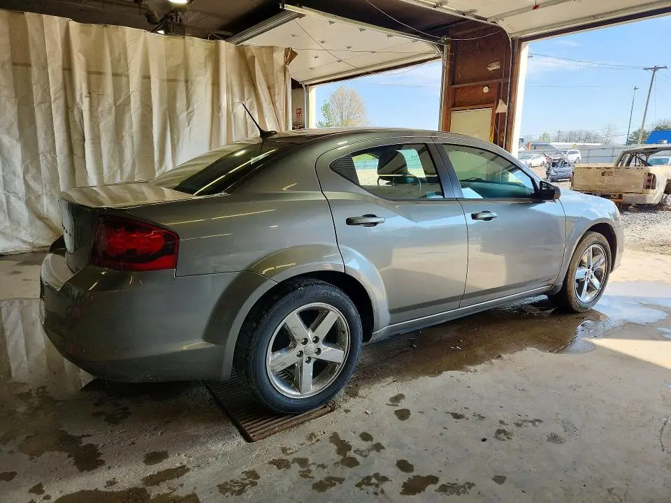 2013 DODGE AVENGER SE  