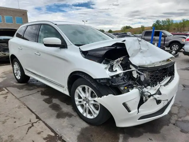 2015 VOLVO XC60 T5 PREMIER  