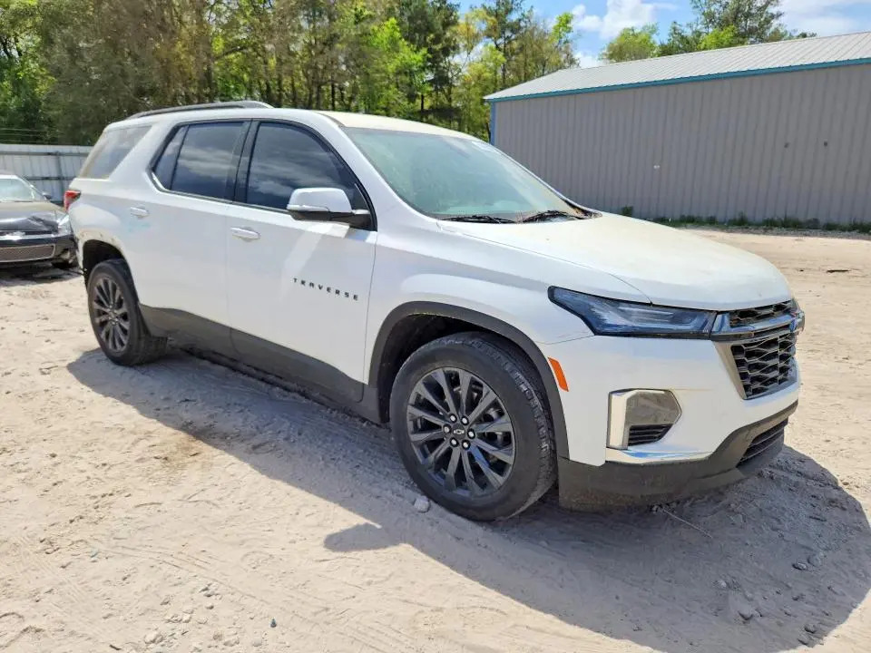 2022 CHEVROLET TRAVERSE RS  
