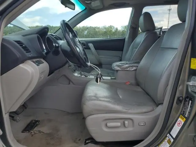 2010 TOYOTA HIGHLANDER SE  