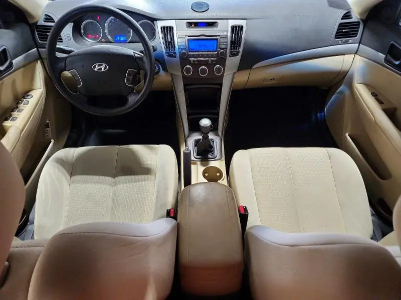 2010 HYUNDAI SONATA GLS  