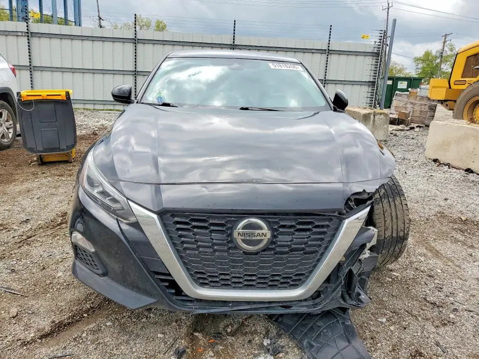 2022 NISSAN ALTIMA SR  