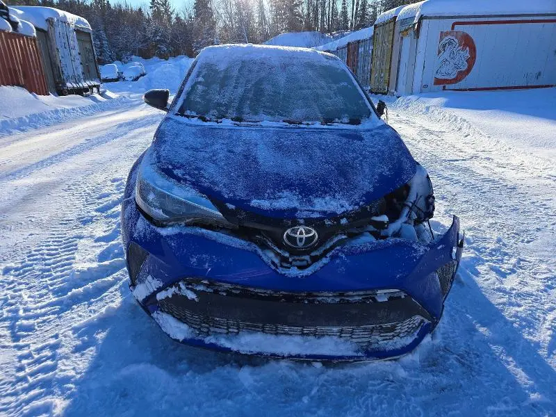 2020 TOYOTA C-HR XLE  