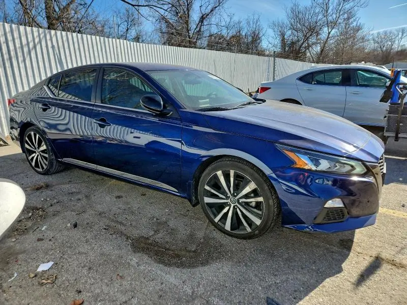 2019 NISSAN ALTIMA SR  