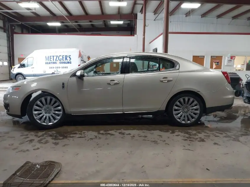 2011 LINCOLN MKS  