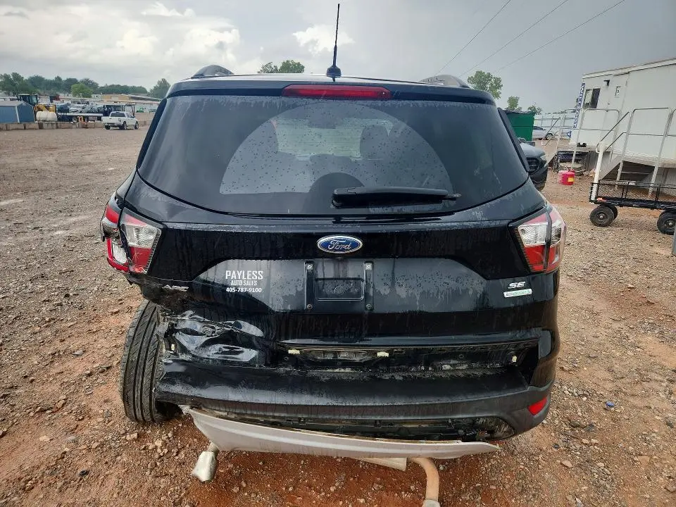 2018 FORD ESCAPE SE  