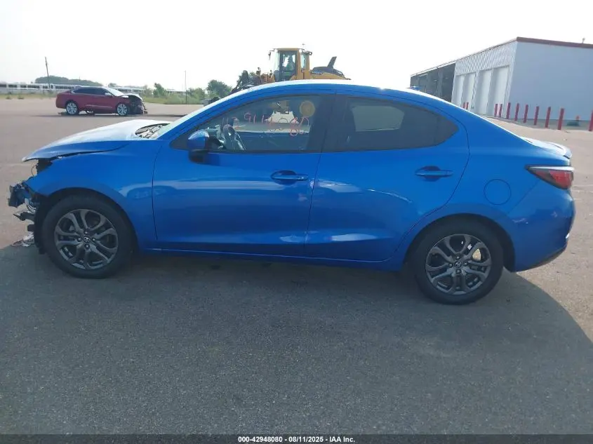 2019 TOYOTA YARIS LE