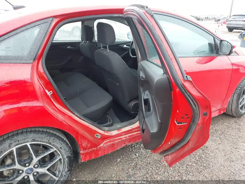 2016 FORD FOCUS SE