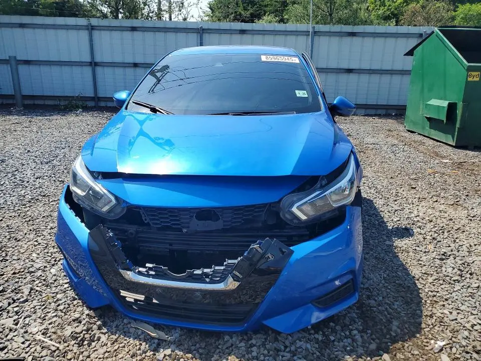 2021 NISSAN VERSA SV  