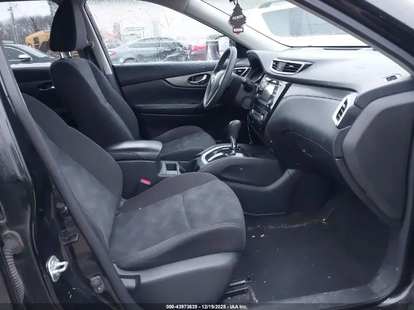 2015 NISSAN ROGUE SV