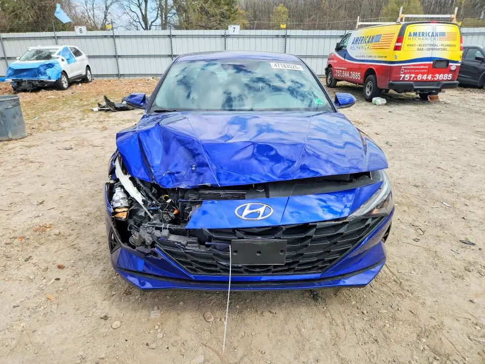 2023 HYUNDAI ELANTRA SEL  